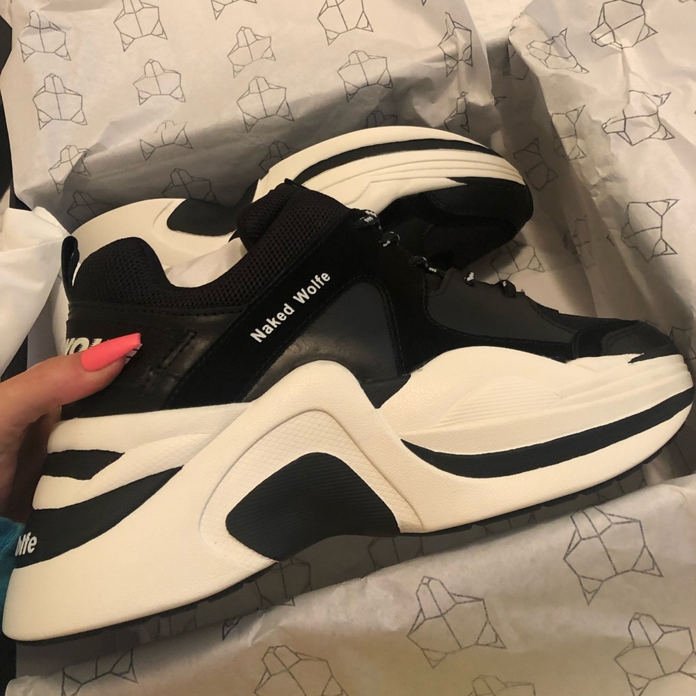 Nakedwolfe sneakers